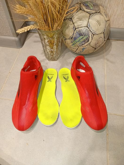 буцы Adidas X красного света