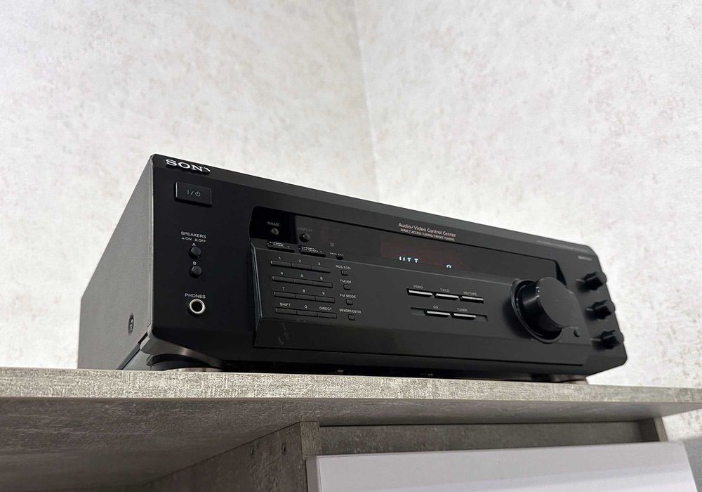Ресивер Sony STR-DE135 (2 x 100 Вт / 4 Ом / AUX / FM-тюнер)