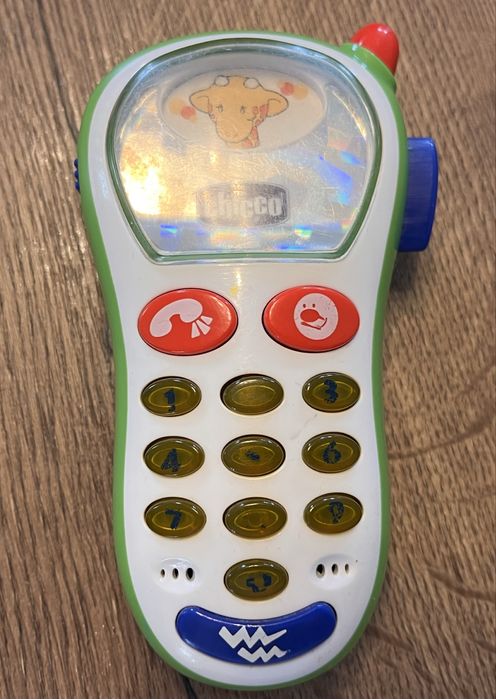 Дитячий інтерактивний телефон Chicco