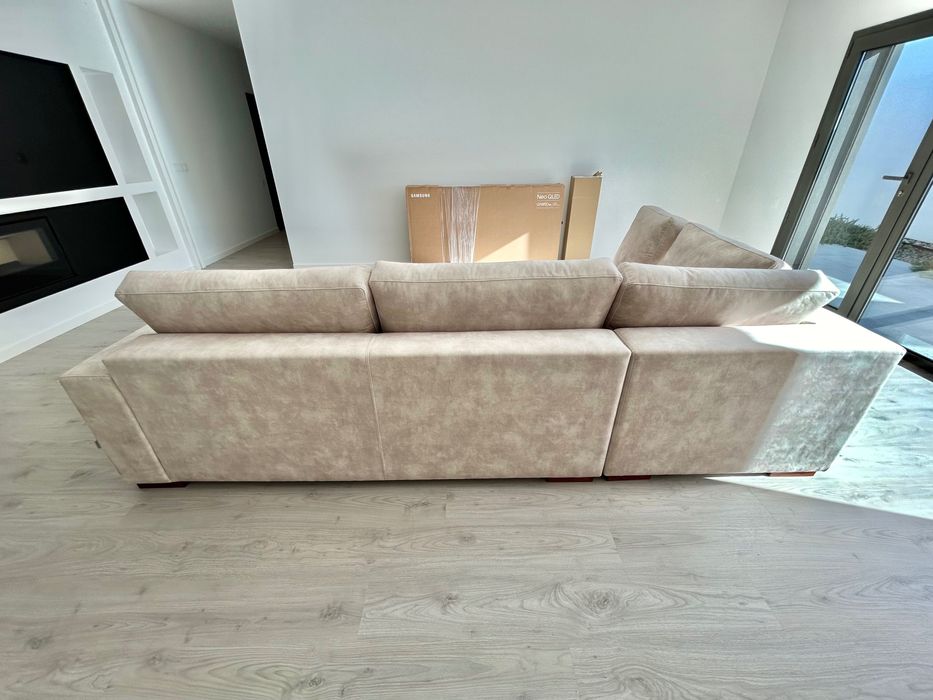 Sofá chaise longue nunca usado