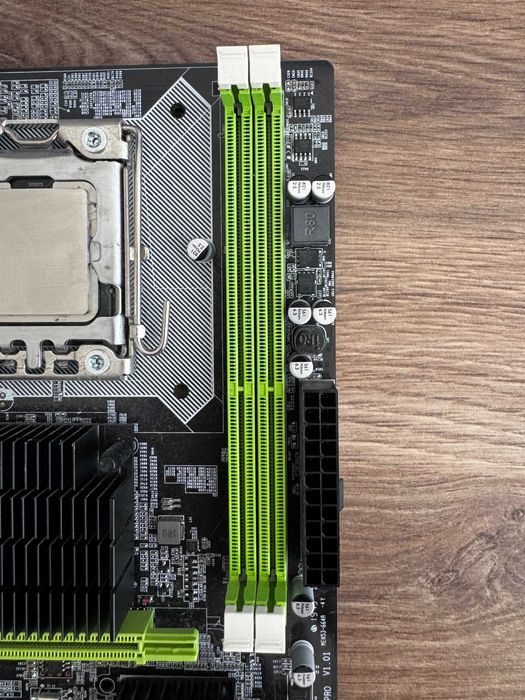 Kit Motherboard X58-PRO + Intel Xeon X5660 (6 Núcleos / 12 Threads) LGA1366