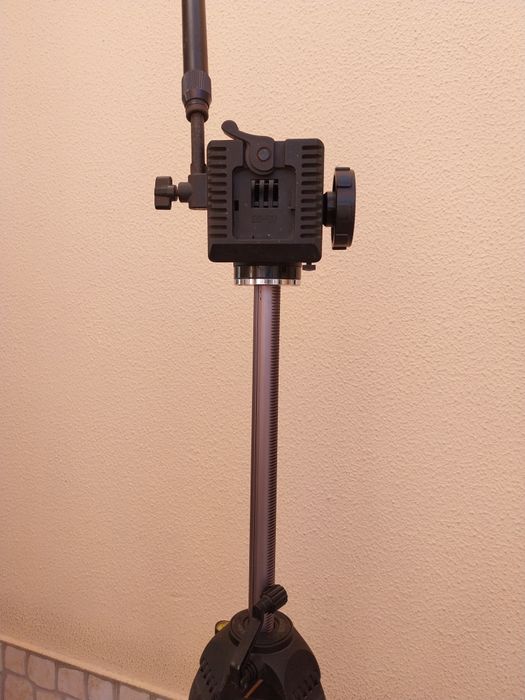 Tripé marca Vanguard VT-550