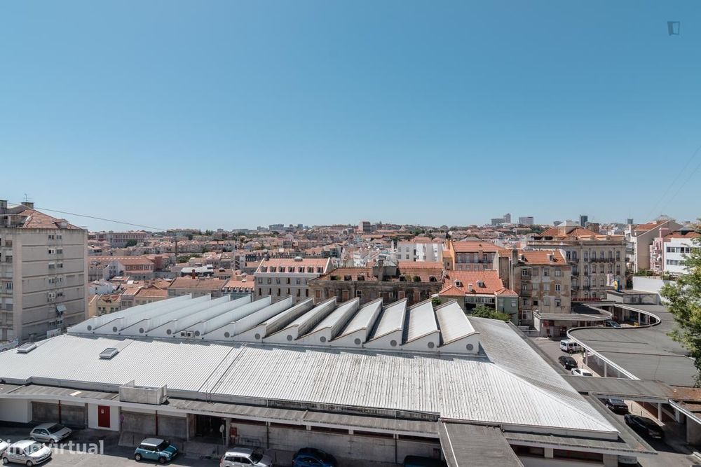 Quarto - localizado em Intendente Lisbon