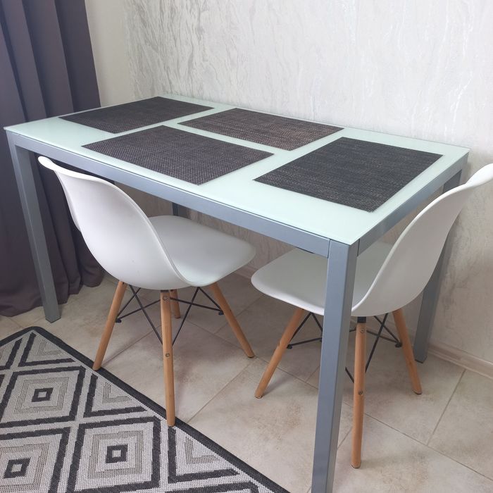 Продаж скляного  столу