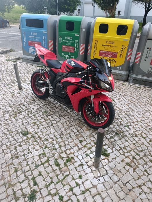 honda  cbr 1000 rr