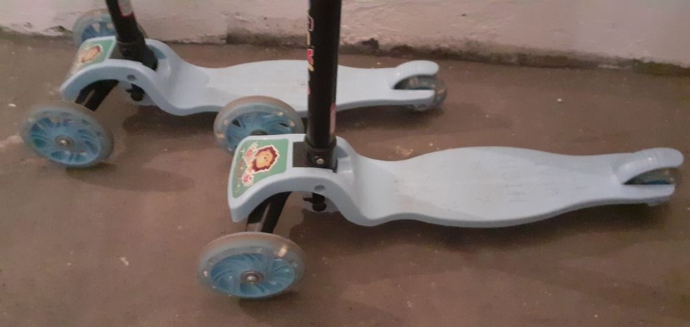 Hulajnoga trzykołowa