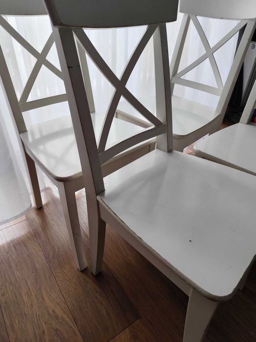 Krzesła białe Ikea