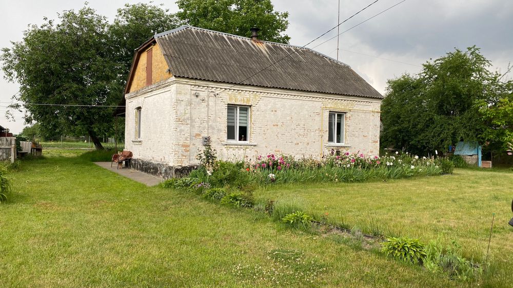 Продається будинок 40 хв від Київа, розвінена інфраструктура.