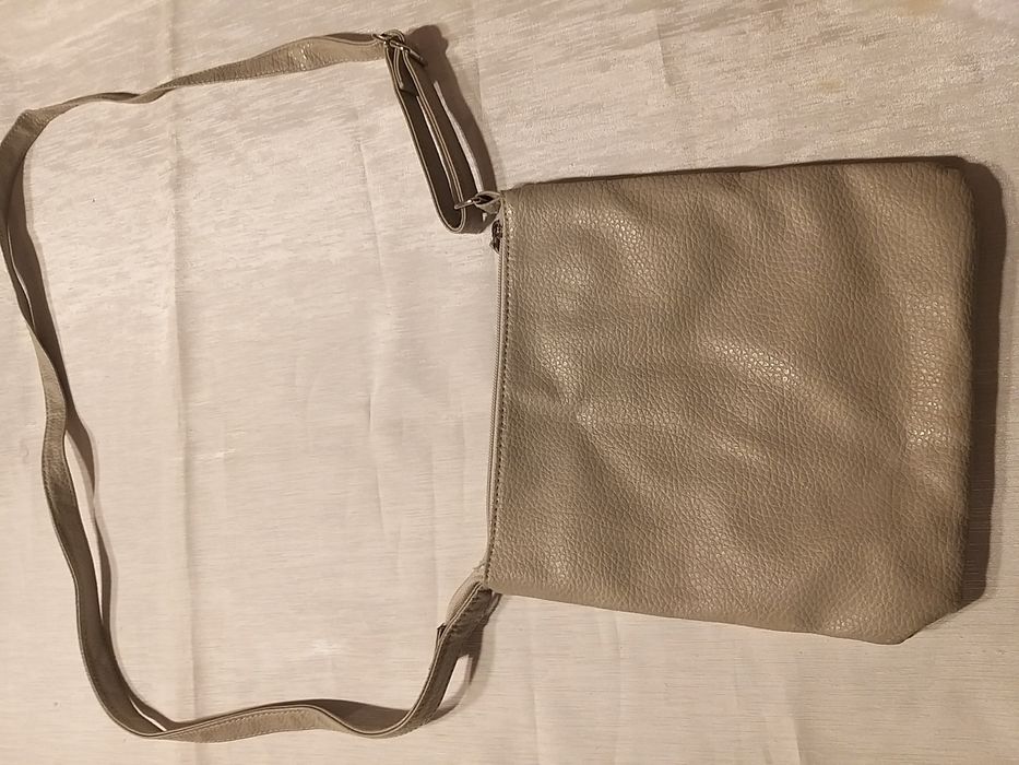 Torebka typu listonoszka szaro- czrno- biała