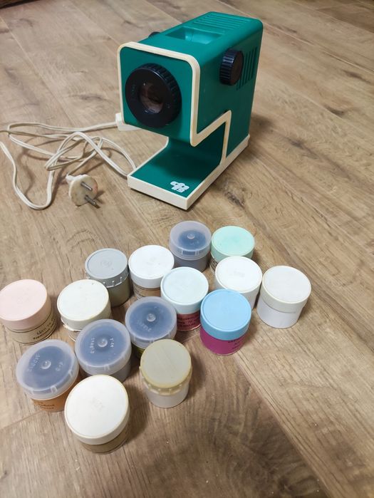 Продам фільмоскоп( фільмо проектор )