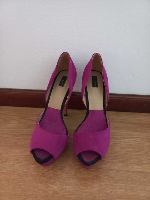 Sapatos saltos altos Zara