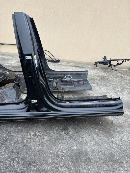Ćwiartka błotnik próg tył prawa strona Audi A3 8V 5D lift 19r LY9T