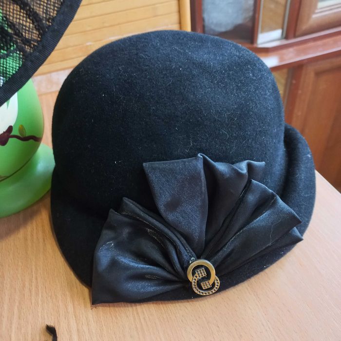 Жіночі капелюшки. Фетр. Таблетка з вуалью. Капелюшок-обруч