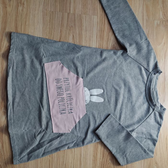 321-> dresowa sukienka "przytul króliczka" r. 110/116