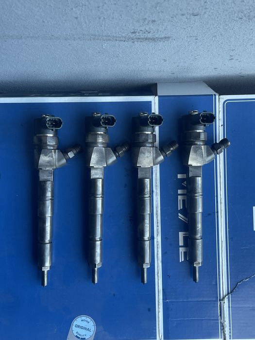 Форсунки Рено Мастер Трафик Опель Виваро trafic master Nissan xtrail