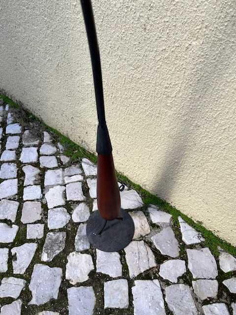 Rato em ferro e madeira