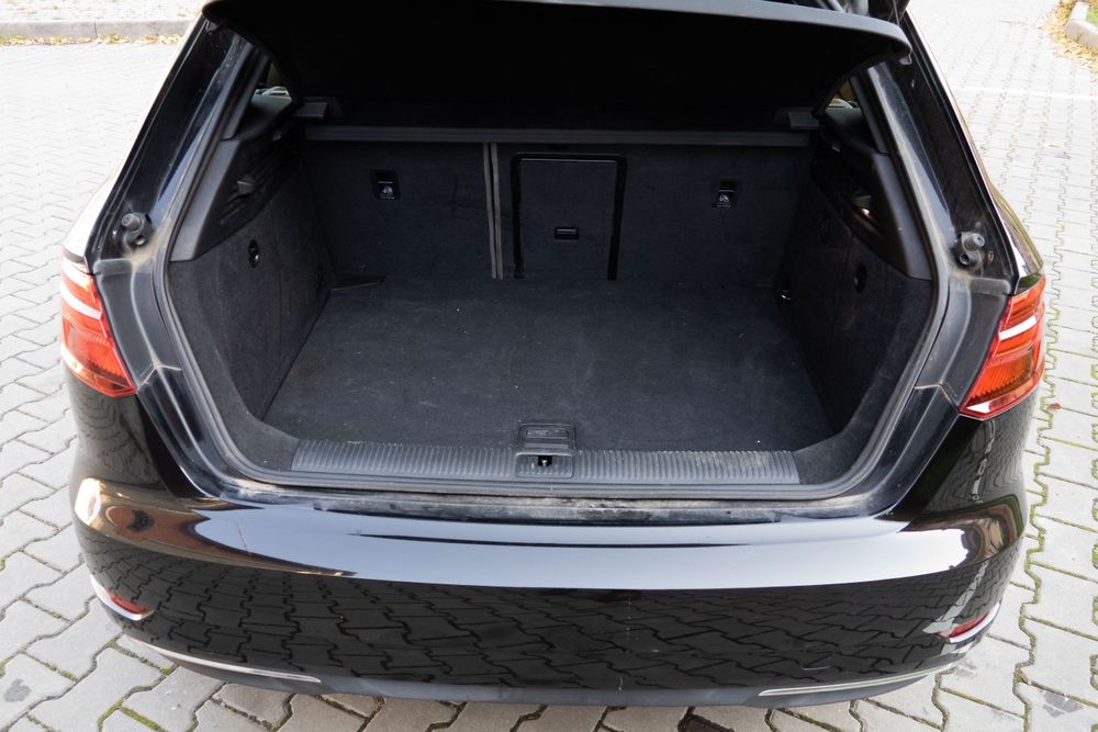 Audi A3 E-tron Sportback Hybrid Ауді А3 Етрон Електро