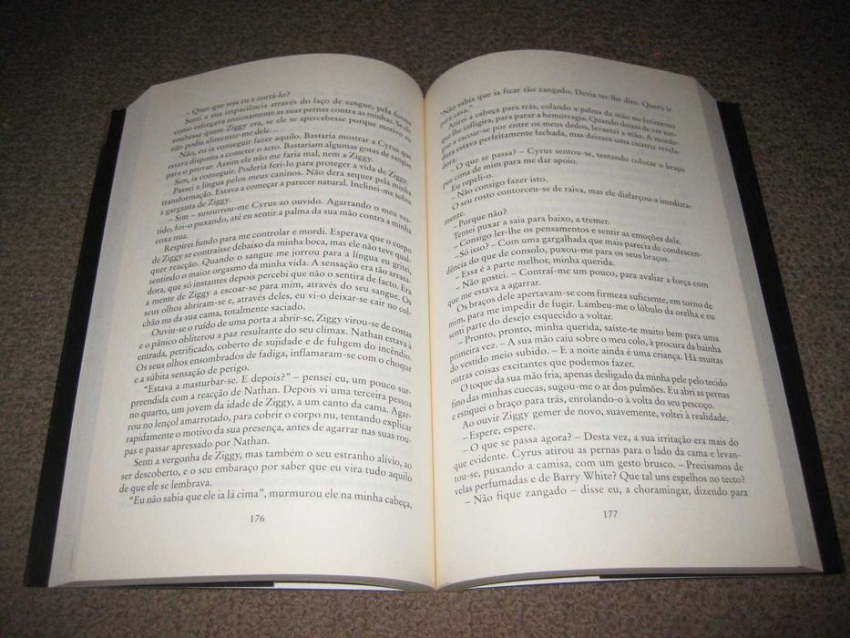 Livro "A Iniciação- Laços de Sangue: Livro 1" de Jennifer Armintrout