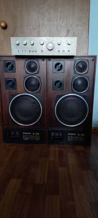 Усилитель Амфитон ,акустическая система Радиотехника S90