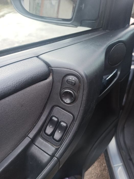 Продам автомобіль Opel Zafira 2002
