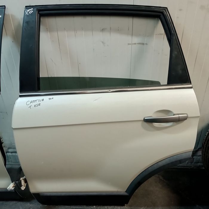 PORTA CHEVROLET CAPTIVA - TRAS ESQUERDA