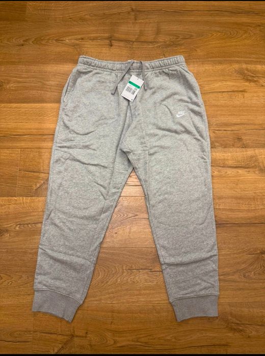 Szare spodnie dresowe Nike nowy z metką