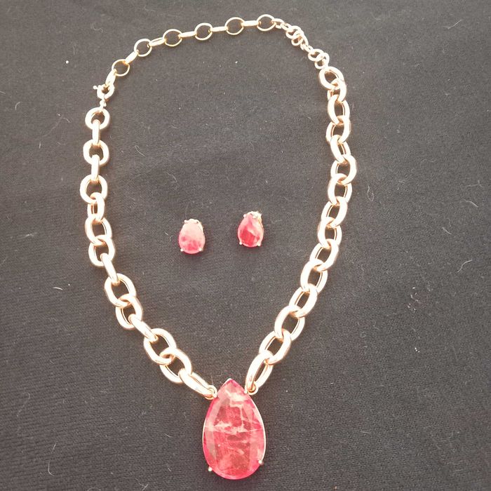 COLAR E BRINCOS semi joia com pendente pedra fusion