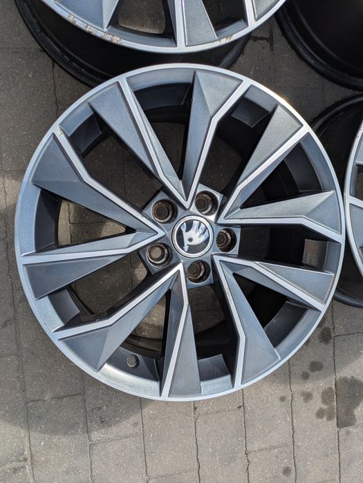 5x100 ET46  16" Skoda Fabia Octavia Rapid Roomster