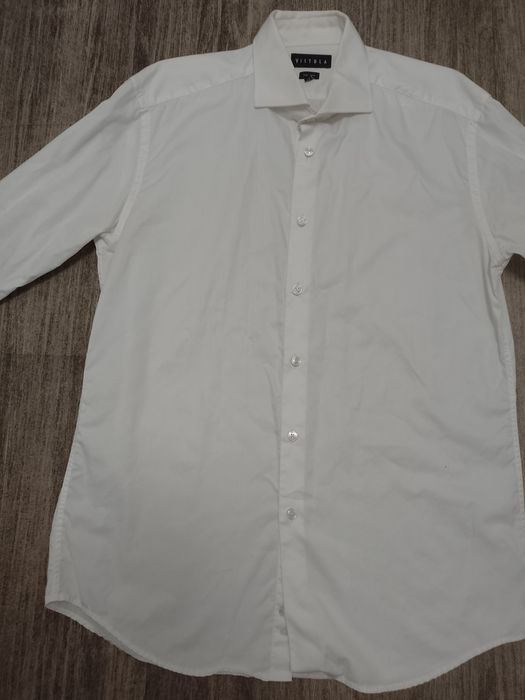Sprzedam męską koszulę rozmiar 42 firmy Vistula.