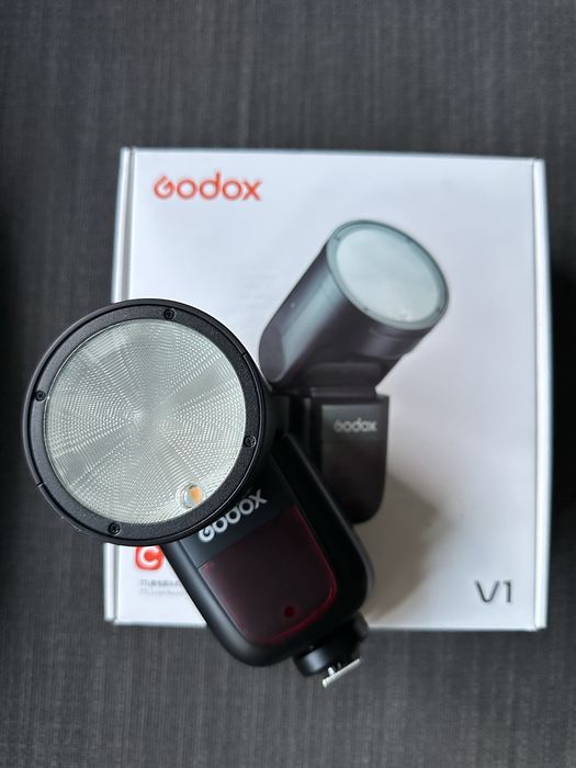 Flash Godox V1 como novo