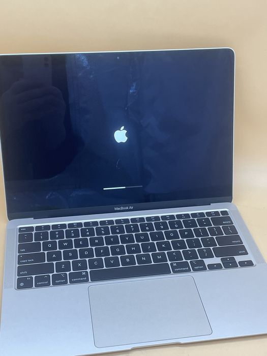 Macbook air 2020 m1 стан нф фото 90 циклів