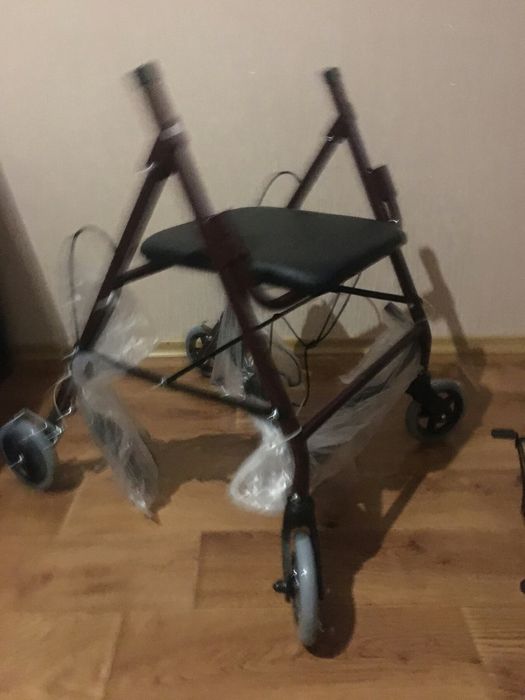 Ходунки на колесах