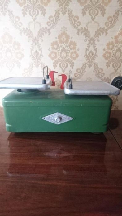 Ваги 68 роки стан задовільний