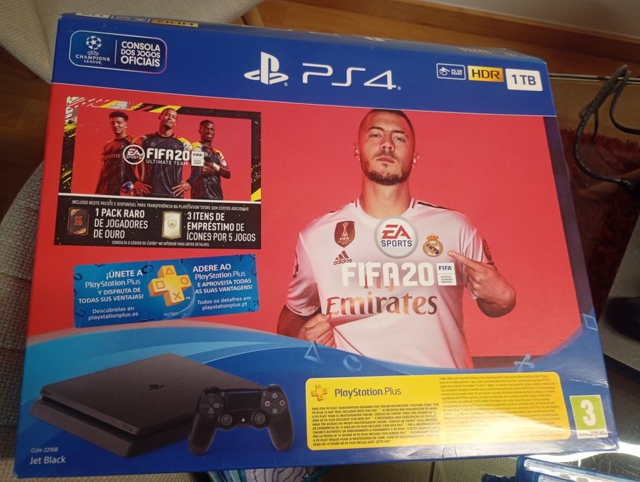 PS4 com jogos s e volante