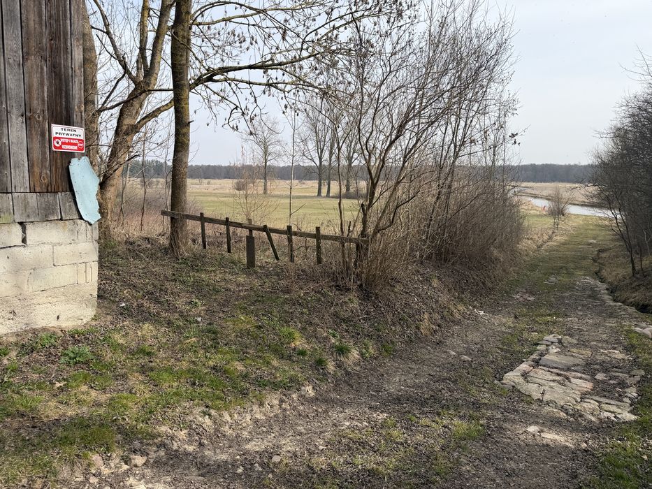 Działka nad rzeka Liwiec Grodzisk 28ar blisko A2 dojazd Warszawa - Więcej
