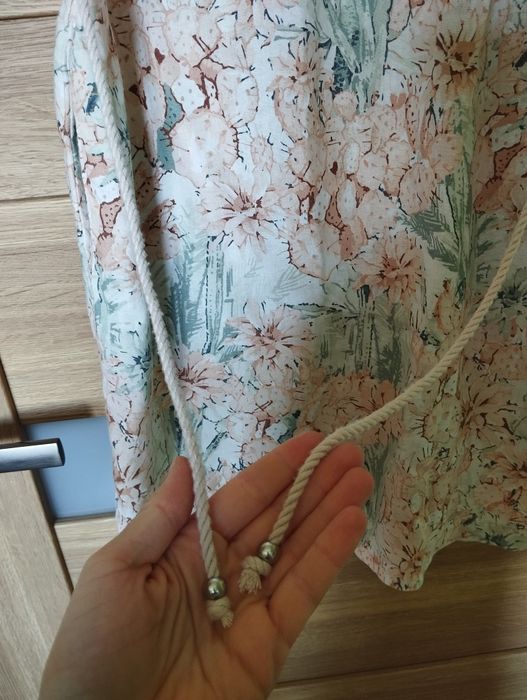 Letnia sukienka w kwiaty S/M