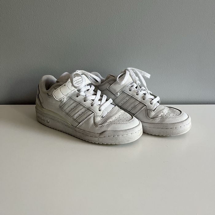 Białe buty Adidas Forum Low