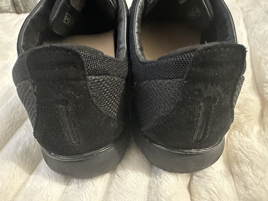 Жіночі кросівки geox