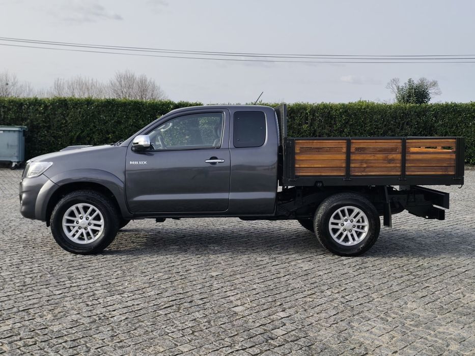 Toyota Hilux 2.5D4D 4x4 King Cab 3 Lugares Nacional