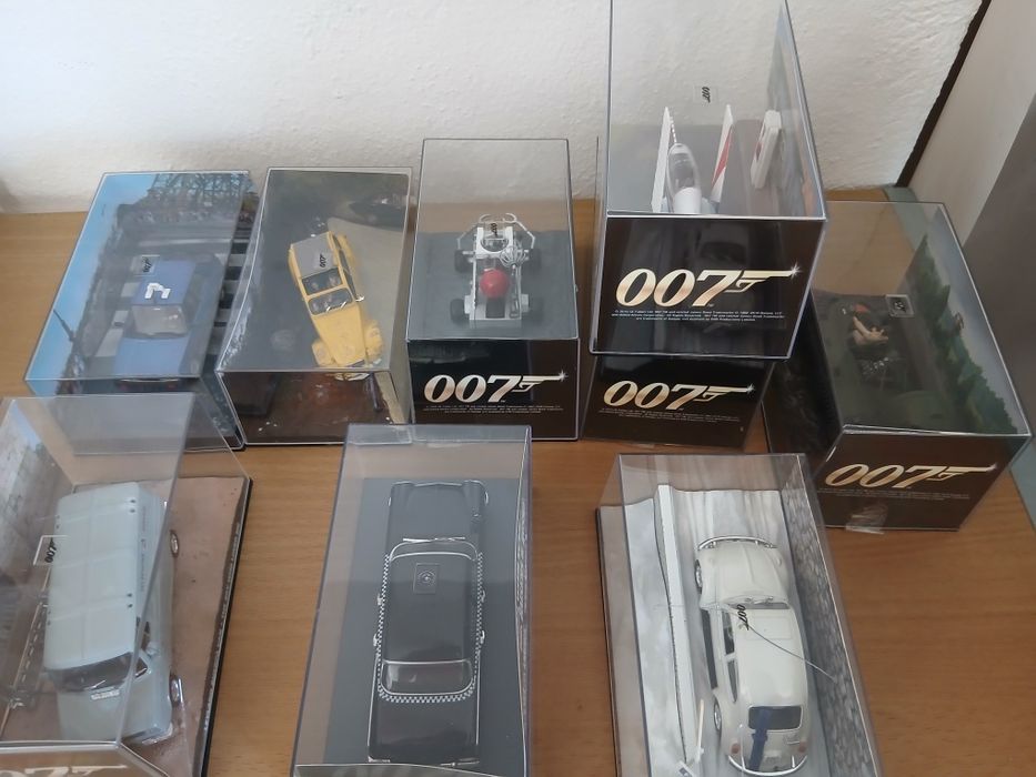 Carros miniatura do 007 (Filmes). (80 carro)s