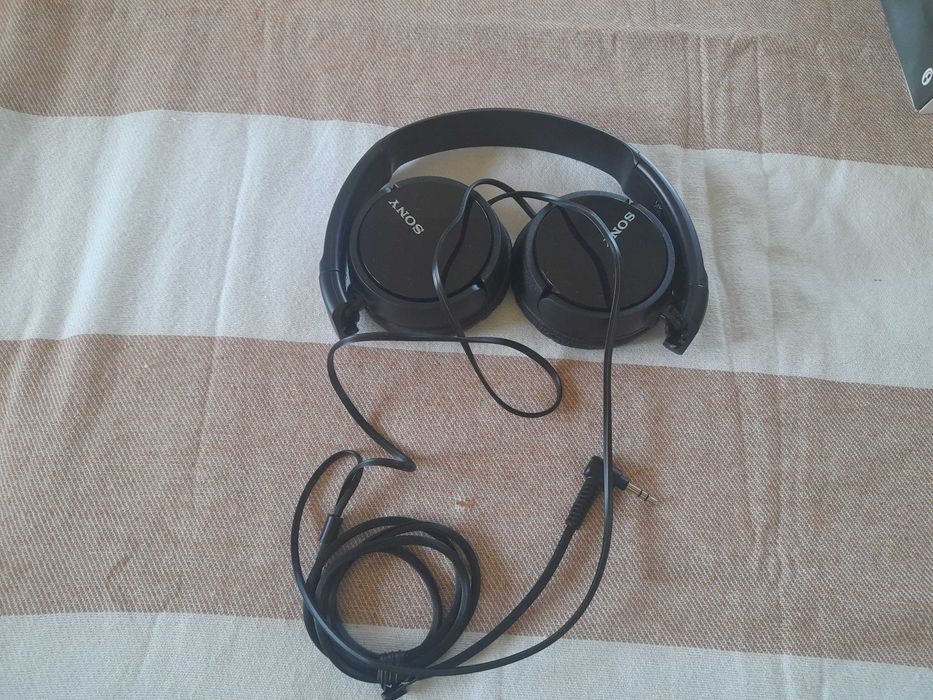Słuchawki przewodowe SONY MDR-ZX110 Nauszne Czarne