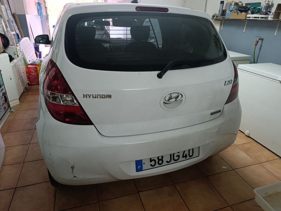 Hyundai I20 1.400c diesel bom estado 5.750€