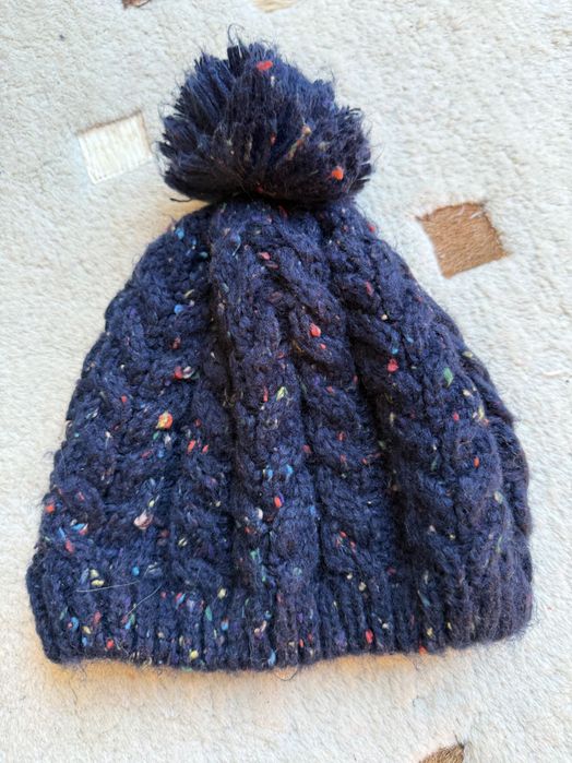 Czapka Adidas  z pomponem