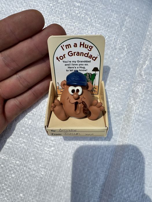 «Я обіймаю дідуся» – колекційна фігурка The Hug Factory NIP