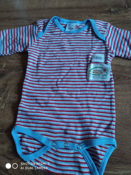 Nowe body paseczki 74/80