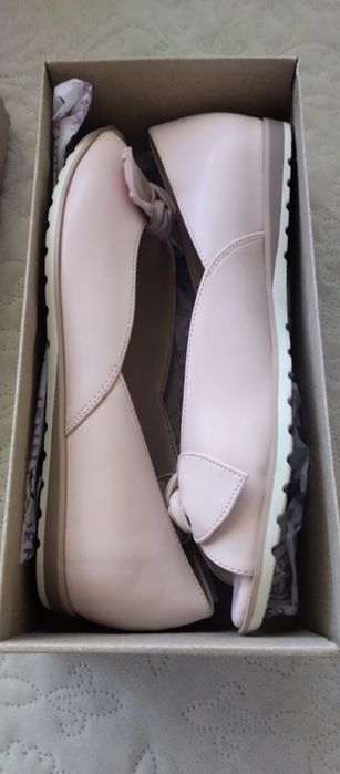 Nowe różowe baleriny numer 41