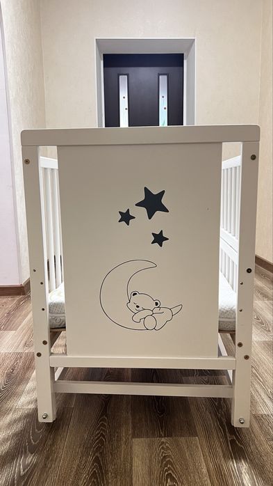 Дитяче ліжечко з бука, маятник, 120×60 + матрац (б/у)