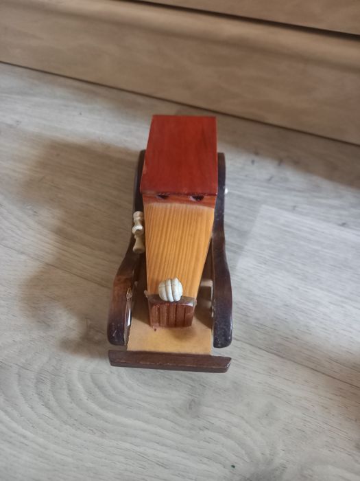 Ретро машина из дерева 18 см. ручная работа