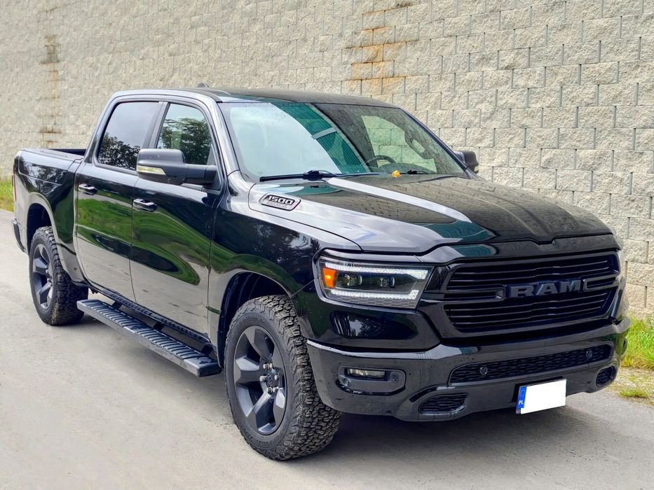 RAM 1500 RAM 1500 Big Horn Black Crew Cab 5.7 HEMI 4x4 – 2019 r.