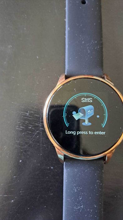 Smartwatch novo, com carregador